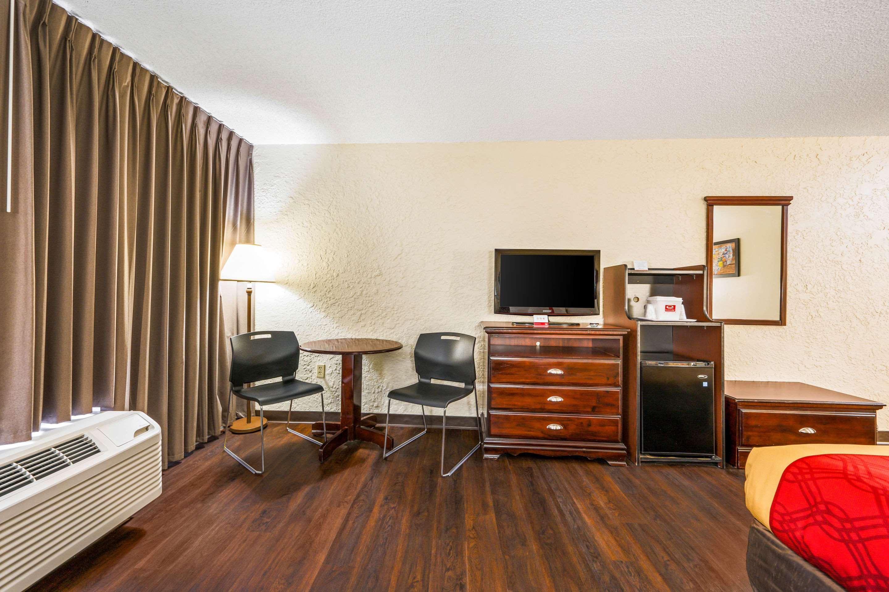 Econo Lodge Corinth Экстерьер фото