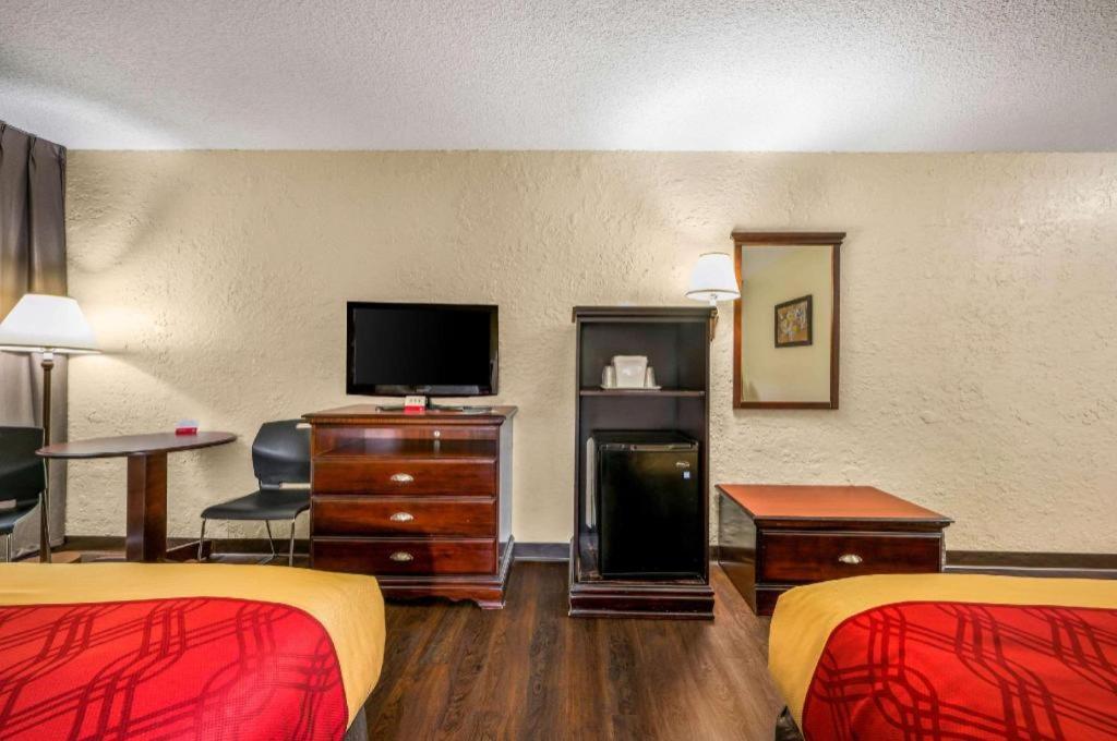 Econo Lodge Corinth Экстерьер фото