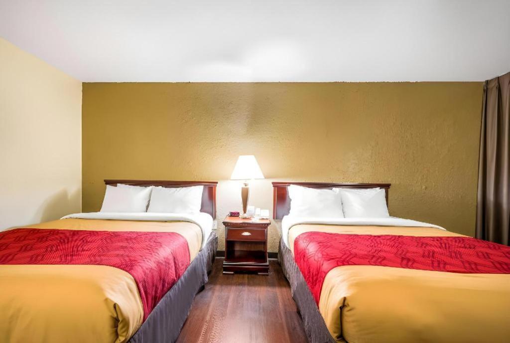 Econo Lodge Corinth Экстерьер фото