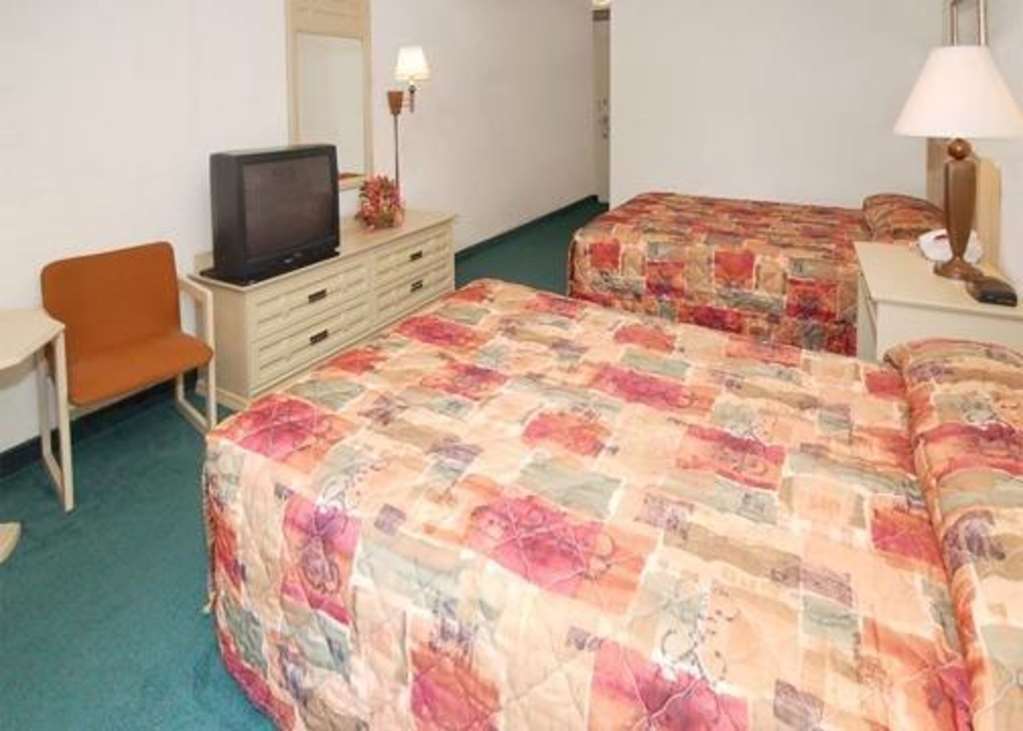 Econo Lodge Corinth Номер фото