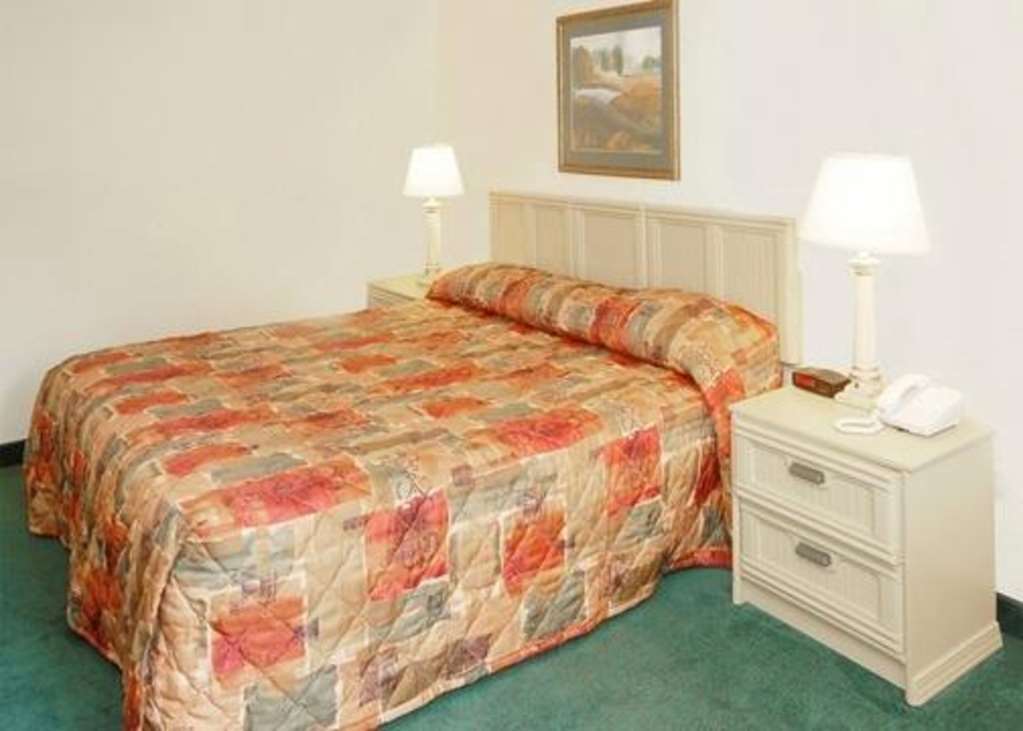 Econo Lodge Corinth Номер фото